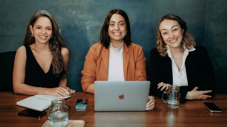 女電腦袋：時尚與功能兼備的必備單品